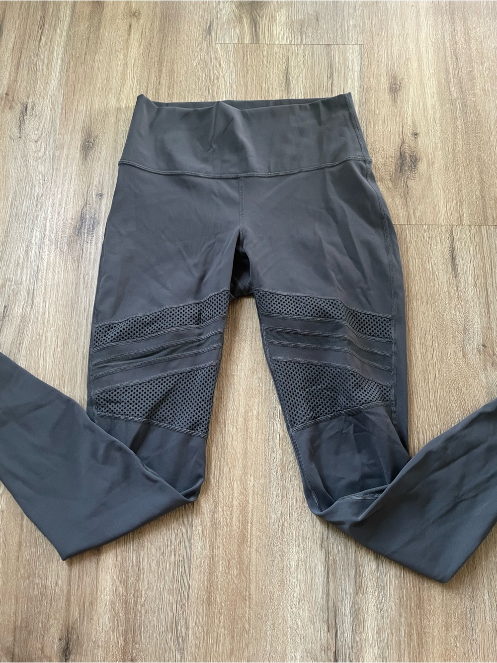 Lululemon leggings size 8